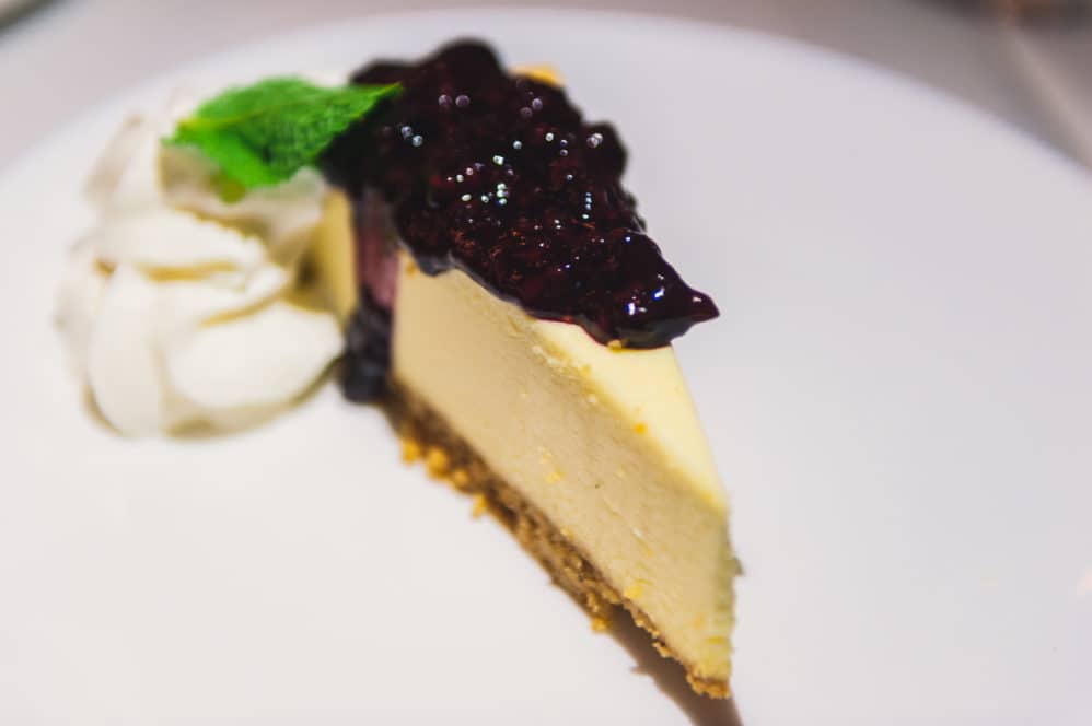 Cheesecake w/ Blueberry